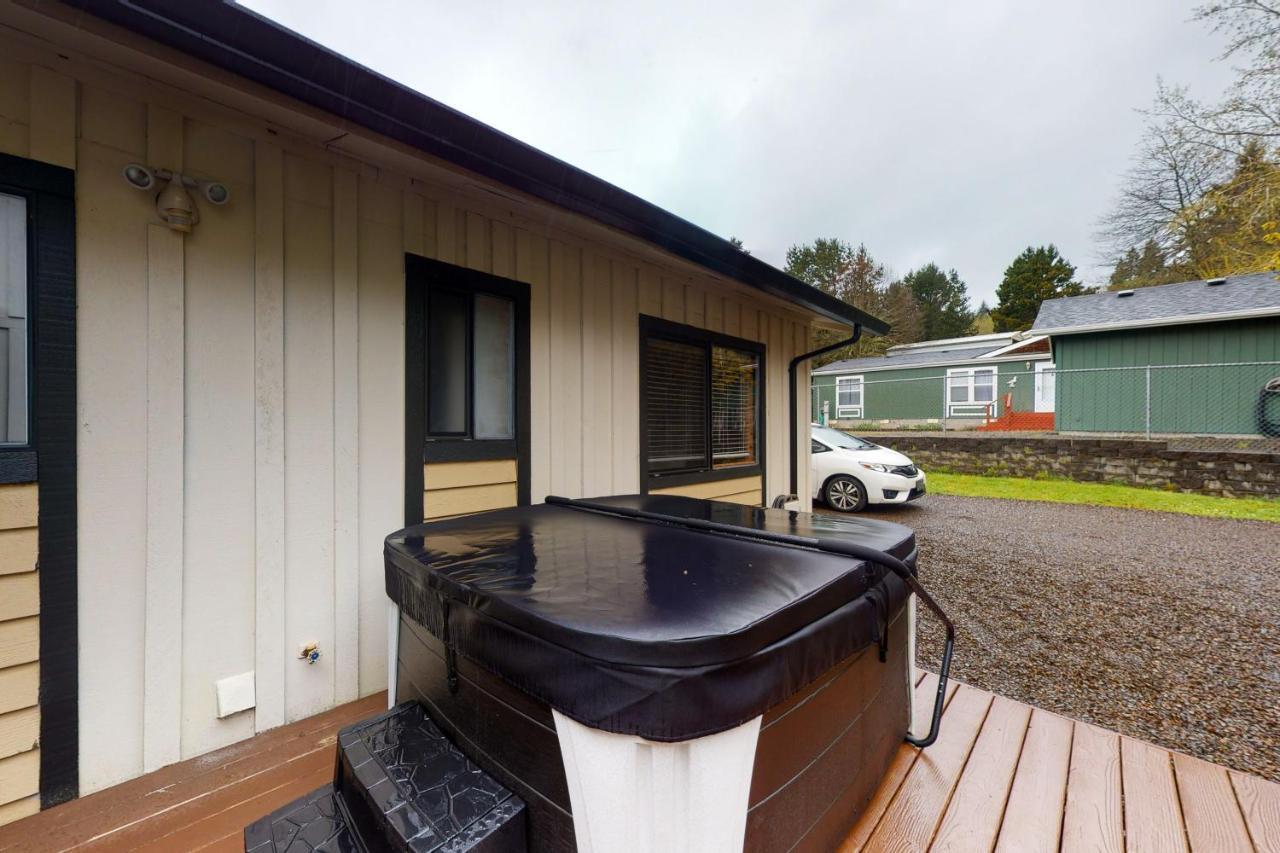 By The River Nehalem Exterior foto